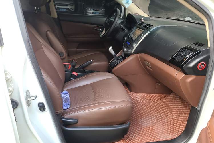 Used BYD S6 2014 2.0L Manual Luxury 5-Seater Right Front Seat