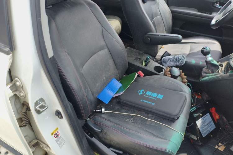 Used BYD S6 2014 1.5TI Manual Luxury 5-Seater Right Front Seat