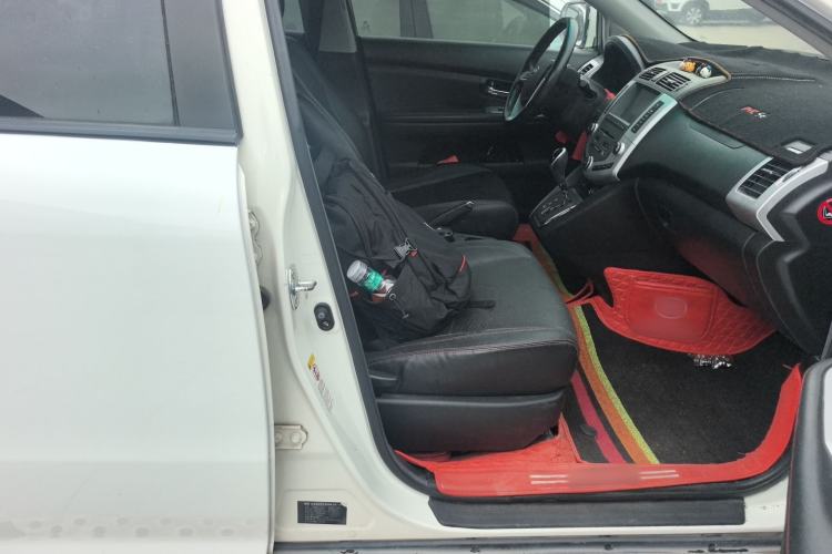 Used BYD S6 2014 2.4L Automatic Prestige 5-Seater Right Front Seat
