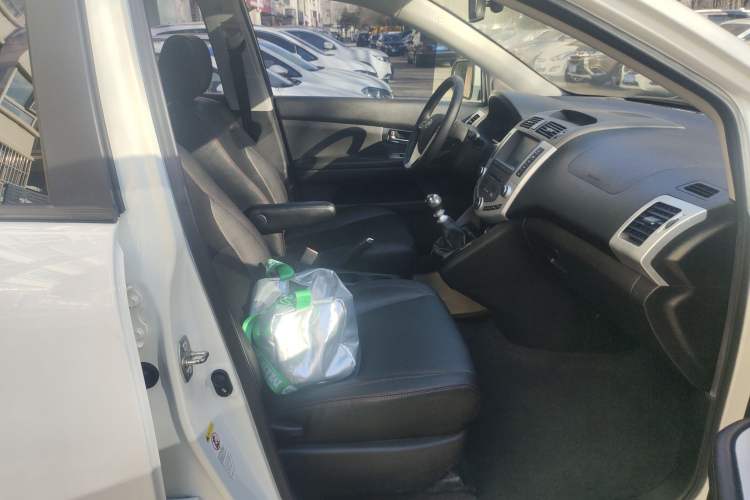Used BYD S6 2014 1.5TI Manual Luxury 5-Seater Right Front Seat