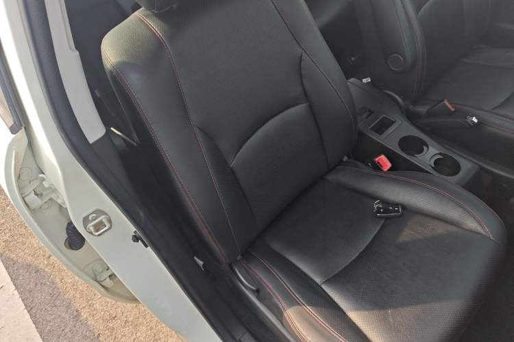 Used BYD S6 2014 2.0L Manual Luxury 5-Seater Right Front Seat