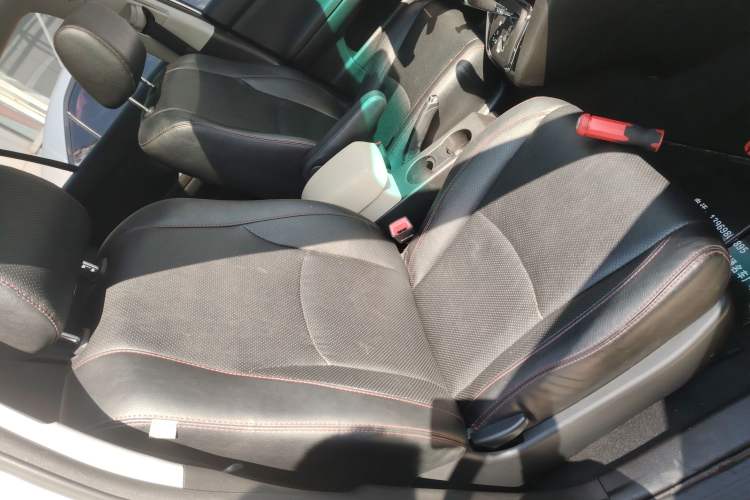 Used BYD S6 2014 2.4L Automatic Prestige 5-Seater Right Front Seat