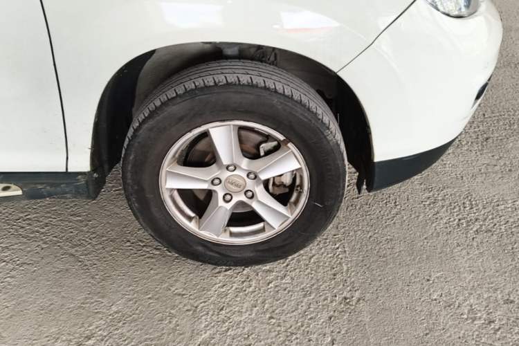 Used BYD S6 2014 2.4L Automatic Prestige 5-Seater Right Front Wheel Hub