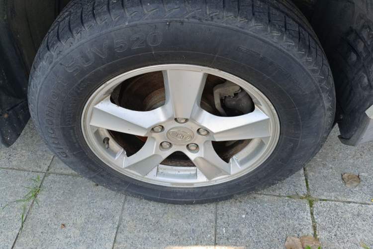 Used BYD S6 2014 2.0L Manual Luxury 5-Seater Right Front Wheel Hub