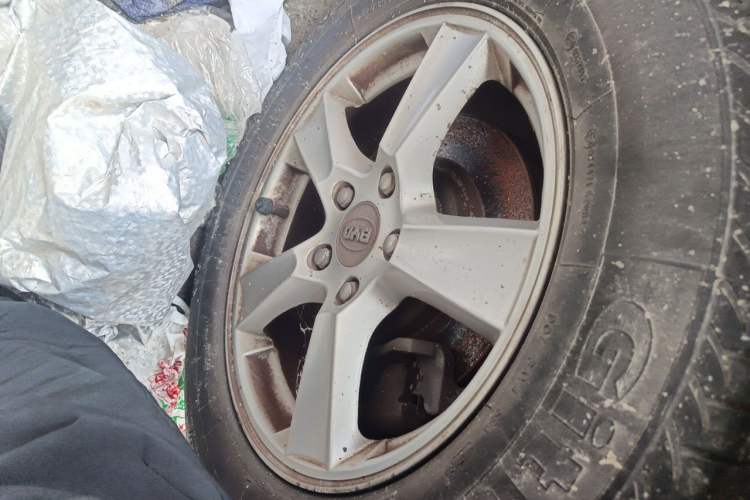 Used BYD S6 2014 1.5TI Manual Luxury 5-Seater Right Front Wheel Hub