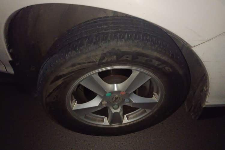 Used BYD S6 2014 2.0L Manual Luxury 7-Seater Right Front Wheel Hub