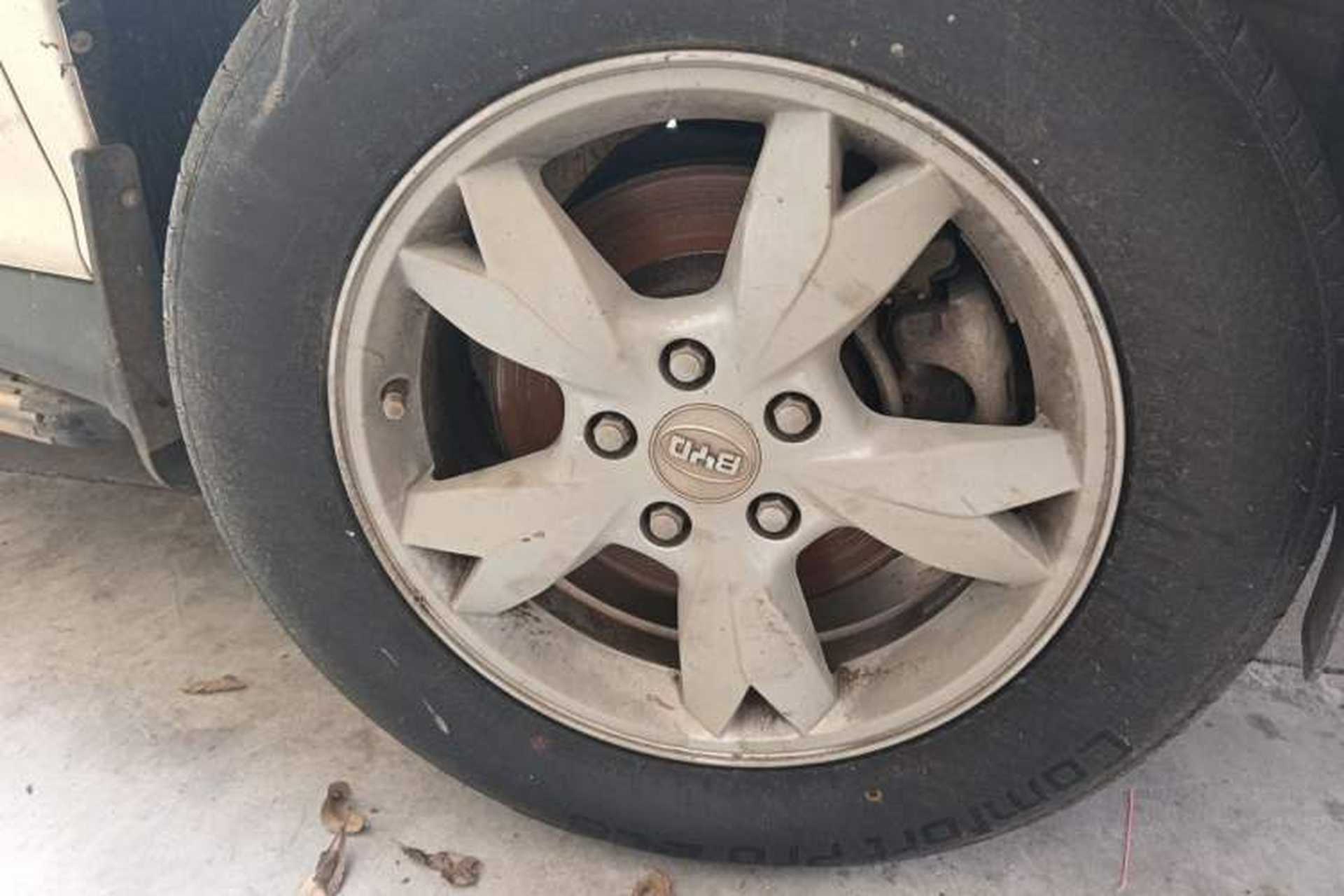 Used BYD S6 2014 2.0L Manual Luxury 5-Seater Right Front Wheel Hub