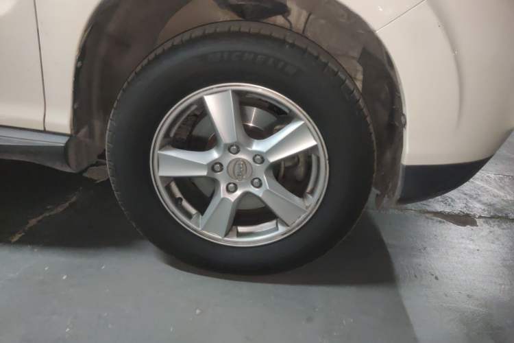 Used BYD S6 2014 1.5TI Manual Luxury 5-Seater Right Front Wheel Hub