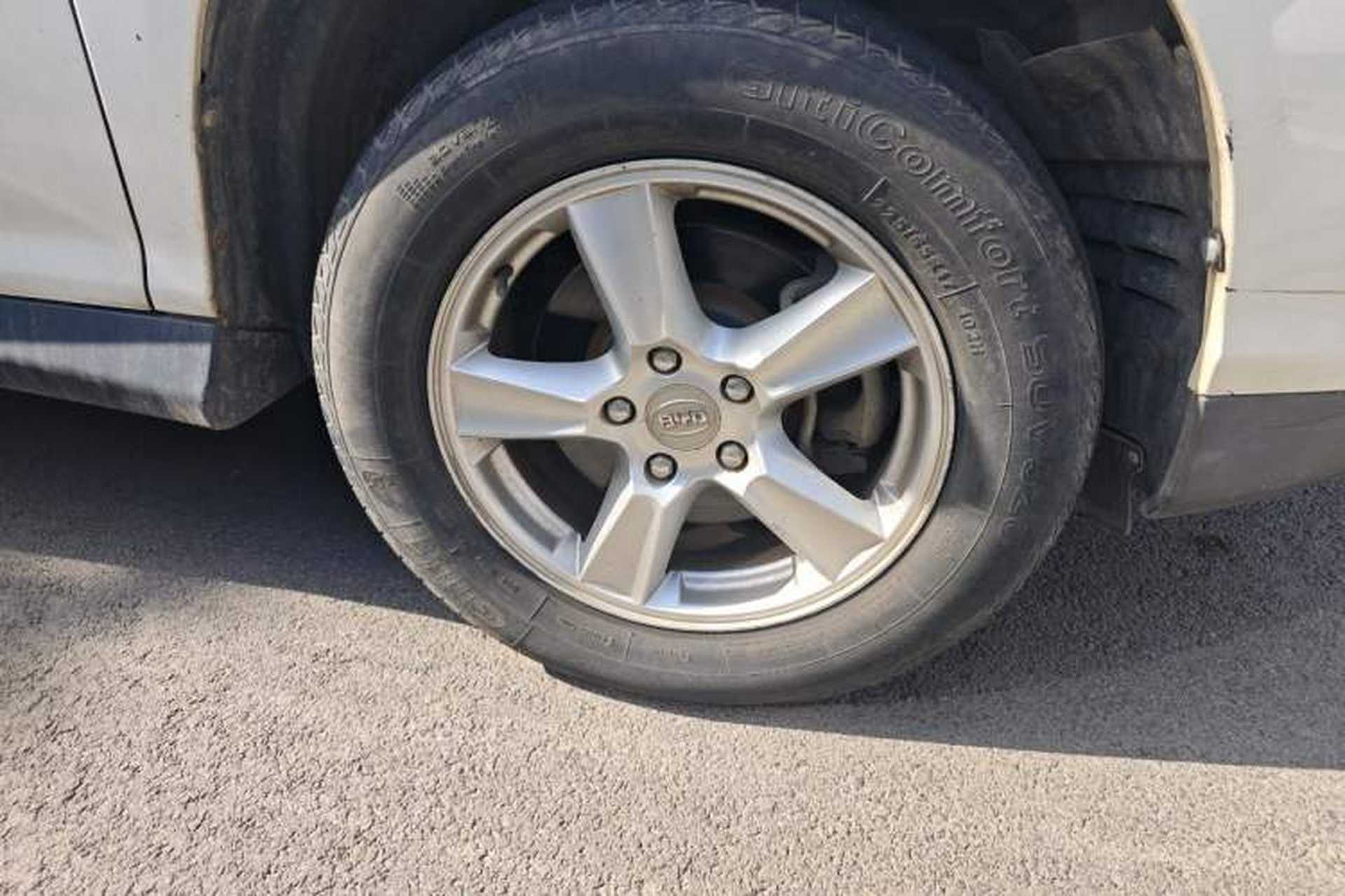 Used BYD S6 2014 2.0L Manual Luxury 5-Seater Right Front Wheel Hub