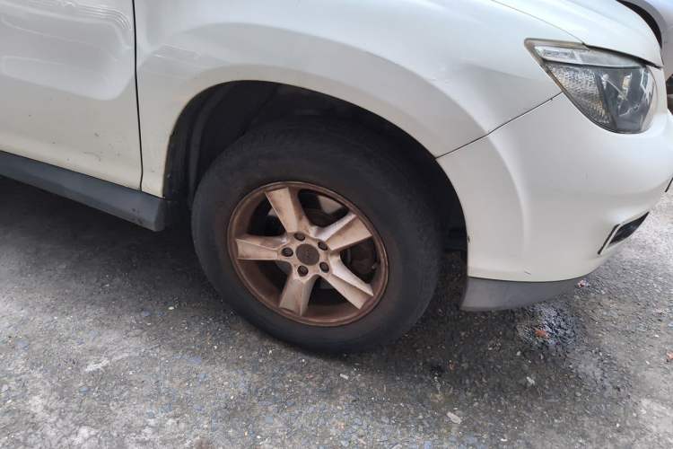 Used BYD S6 2014 2.0L Manual Luxury 5-Seater Right Front Wheel Hub