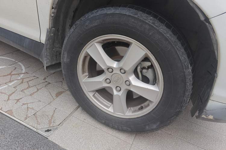 Used BYD S6 2014 1.5TI Manual Luxury 5-Seater Right Front Wheel Hub