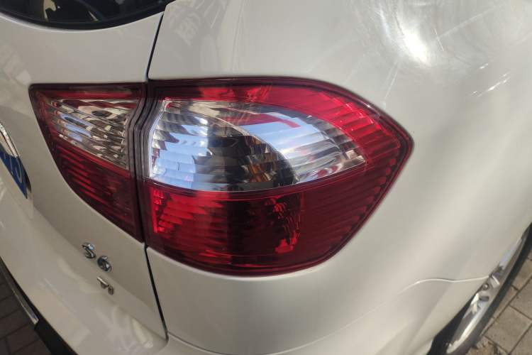 Used BYD S6 2014 1.5TI Manual Luxury 5-Seater Right Rear Taillight