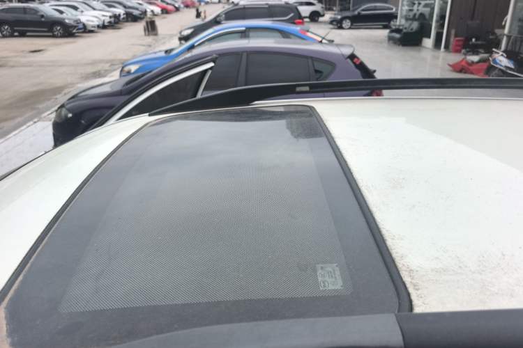 Used BYD S6 2014 2.4L Automatic Prestige 5-Seater Roof
