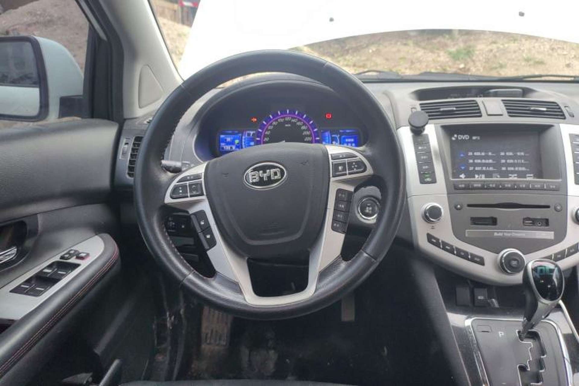 Used BYD S6 2014 2.4L Automatic Prestige 5-Seater Steering Wheel