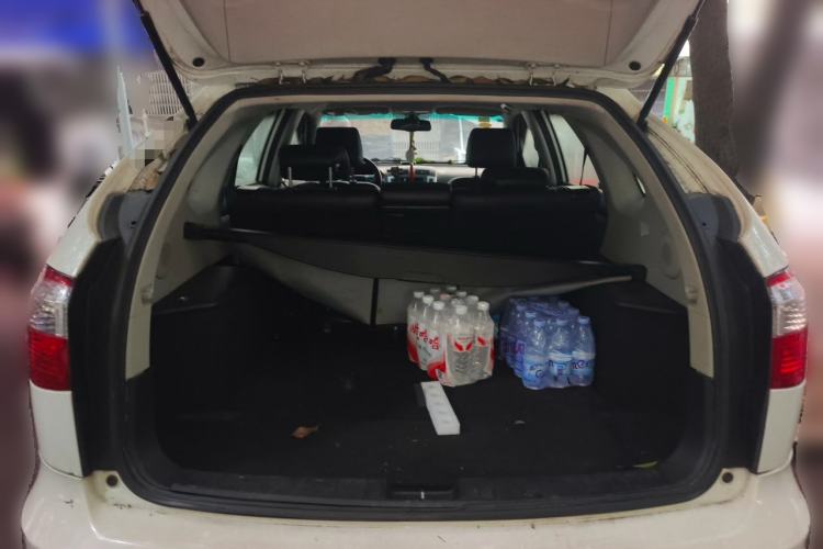 Used BYD S6 2014 2.0L Manual Luxury 5-Seater Trunk
