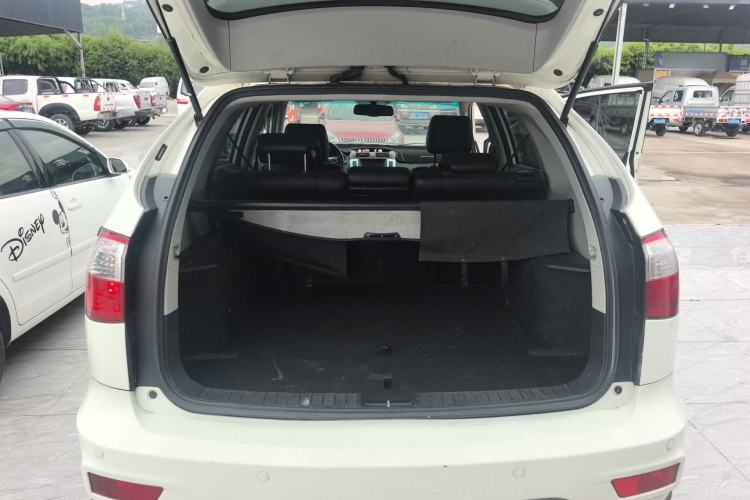 Used BYD S6 2014 2.4L Automatic Prestige 5-Seater Trunk