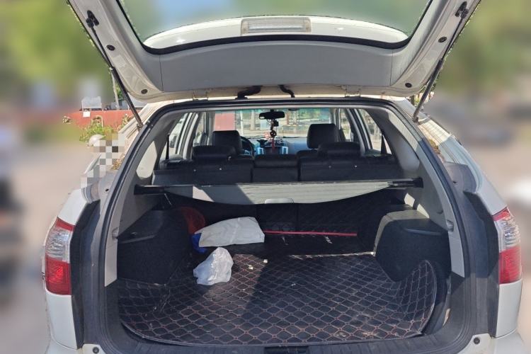 Used BYD S6 2014 1.5TI Manual Luxury 5-Seater Trunk
