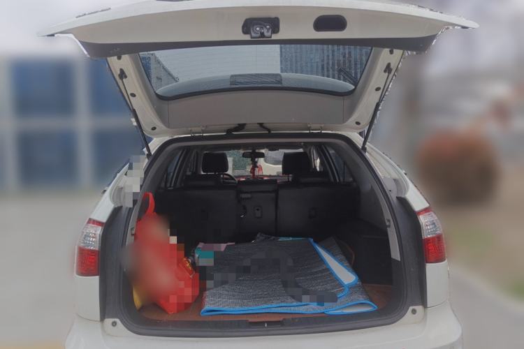 Used BYD S6 2014 1.5TI Manual Luxury 5-Seater Trunk