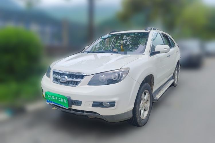 Used BYD S6 2014 2.0L Manual Luxury 5-Seater Guazi used car, China used car export, Used car for sale, Used BYD cars, Cheapest cars for sale