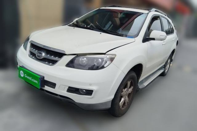 Used BYD S6 2014 2.0L Manual Luxury 5-Seater