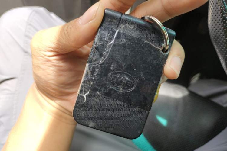 Used BYD S6 2014 2.0L Manual Luxury 5-Seater Vehicle Key