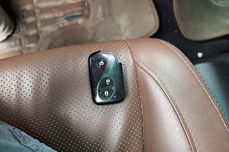 Used BYD S6 2014 2.0L Manual Luxury 5-Seater Vehicle Key