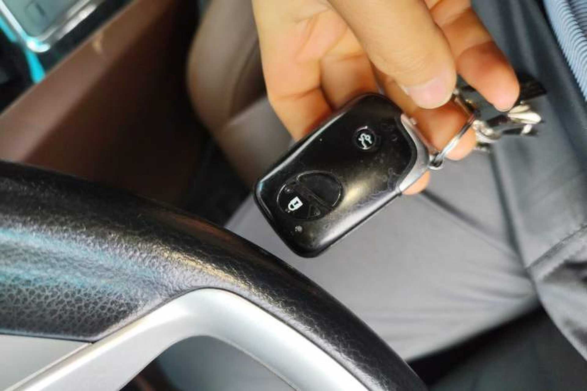 Used BYD S6 2014 2.4L Automatic Prestige 5-Seater Vehicle Key