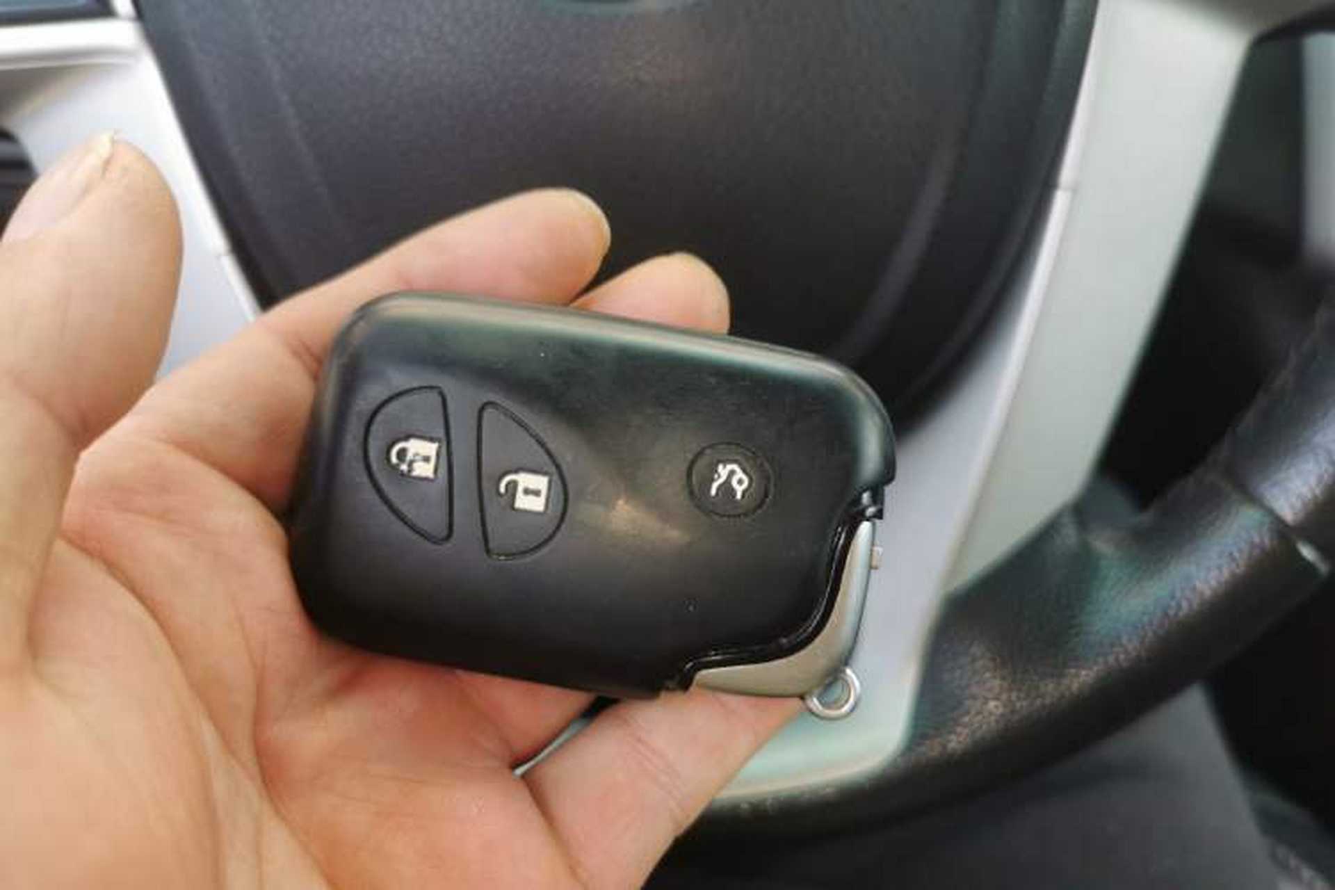 Used BYD S6 2014 2.0L Manual Luxury 5-Seater Vehicle Key