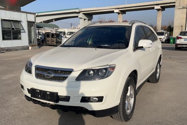 Used BYD S6 2014 2.0L Manual Luxury 5-Seater