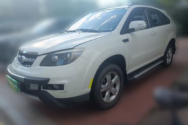 Used BYD S6 2014 2.0L Manual Luxury 5-Seater