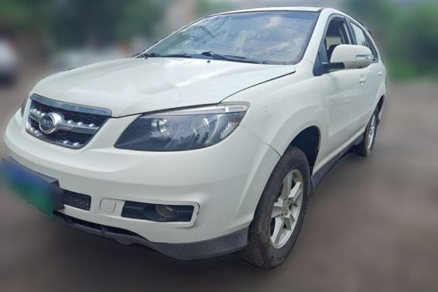 Used BYD S6 2014 2.0L Manual Luxury 5-Seater