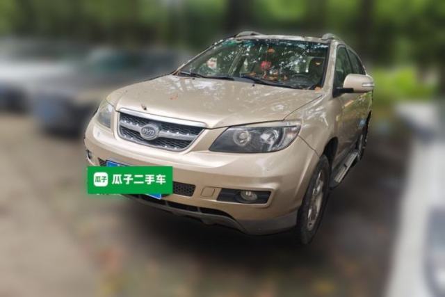 Used BYD S6 2014 2.0L Manual Luxury 5-Seater