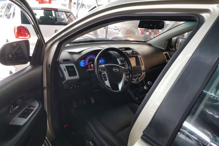 Used BYD S6 2014 1.5TI Manual Luxury 5-Seater Driver Seat
