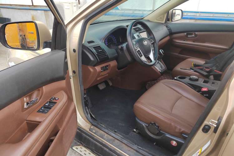 Used BYD S6 2014 2.4L Automatic Prestige 5-Seater Driver Seat