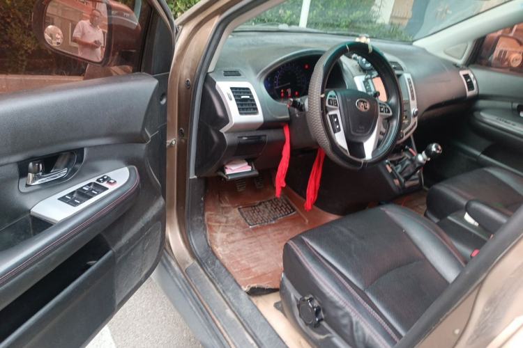 Used BYD S6 2014 1.5TI Manual Luxury 5-Seater Driver Seat