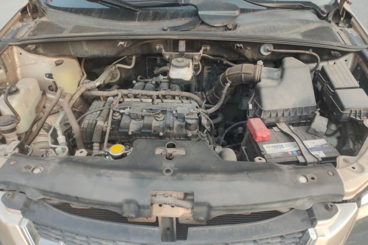Used BYD S6 2014 2.0L Manual Luxury 5-Seater Engine Bay