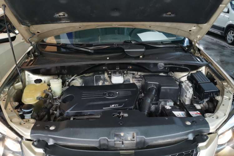 Used BYD S6 2014 1.5TI Manual Luxury 5-Seater Engine Bay