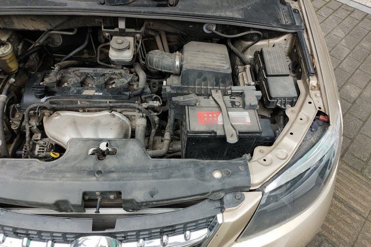 Used BYD S6 2014 2.4L Automatic Prestige 5-Seater Engine Bay Left