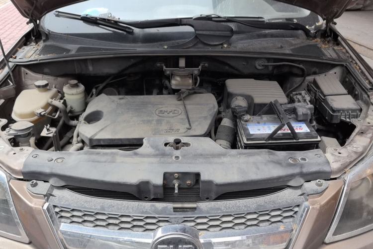 Used BYD S6 2014 1.5TI Manual Luxury 5-Seater Engine Bay