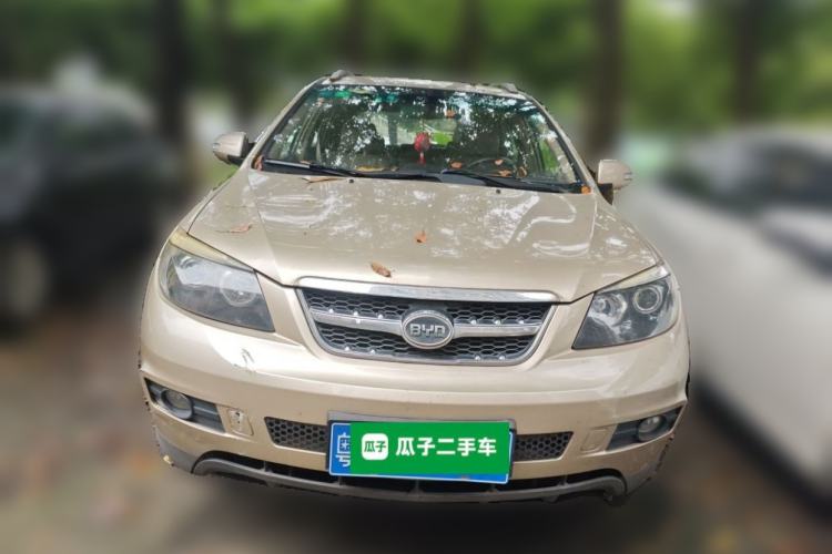Used BYD S6 2014 2.0L Manual Luxury 5-Seater Front
