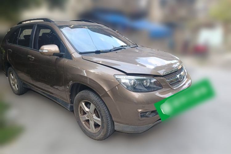 Used BYD S6 2014 1.5TI Manual Luxury 5-Seater Front Right 45 Deg