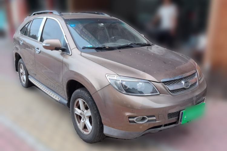 Used BYD S6 2014 1.5TI Manual Luxury 5-Seater Front Right 45 Deg