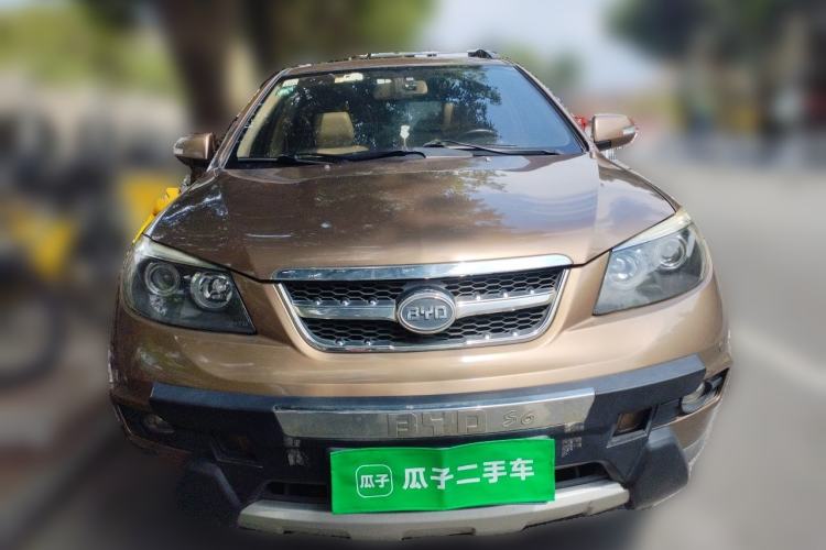 Used BYD S6 2014 2.0L Manual Luxury 5-Seater Front