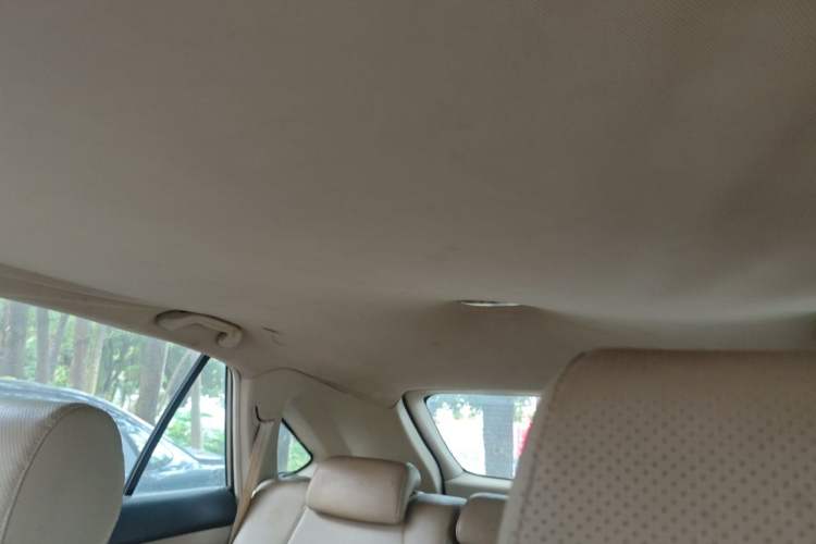 Used BYD S6 2014 2.0L Manual Luxury 5-Seater Headliner