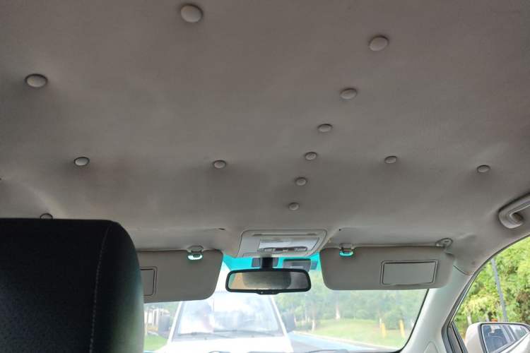 Used BYD S6 2014 2.0L Manual Luxury 5-Seater Headliner