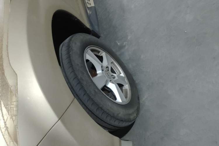 Used BYD S6 2014 2.4L Automatic Prestige 5-Seater Left Front Wheel Hub
