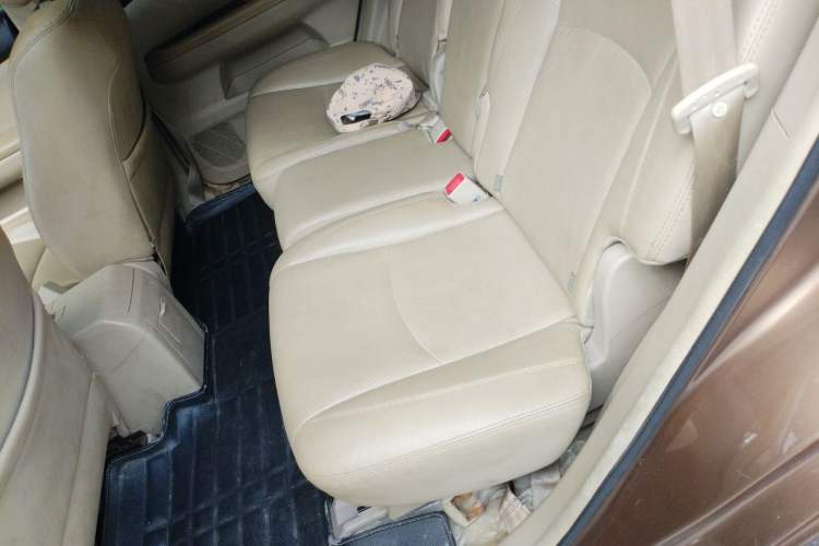 Used BYD S6 2014 2.0L Manual Luxury 5-Seater Left Rear Seat