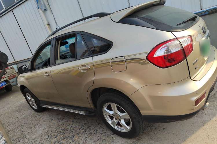 Used BYD S6 2014 2.4L Automatic Prestige 5-Seater Left Side