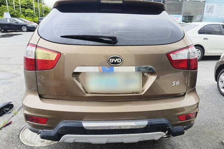 Used BYD S6 2014 2.0L Manual Elite Version 5 Seats Rear