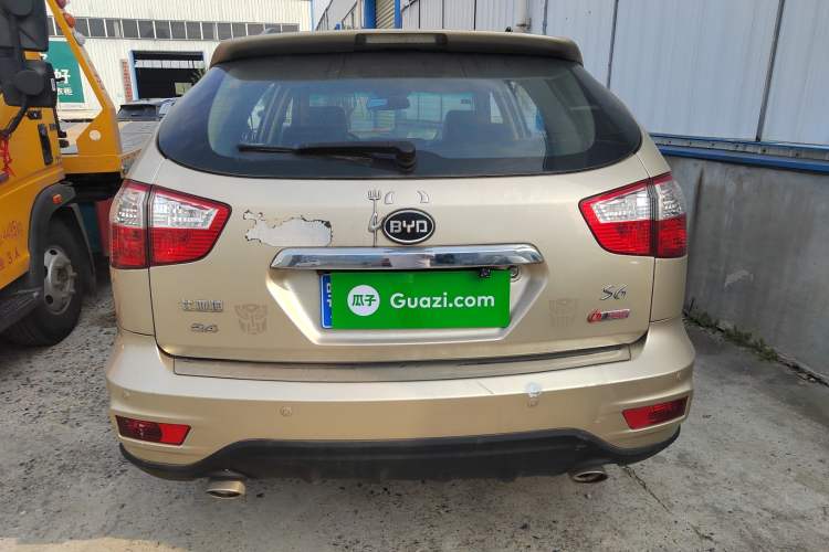 Used BYD S6 2014 2.4L Automatic Prestige 5-Seater Rear